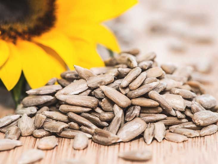 3859-sunflower_seeds-732x549-thumbnail